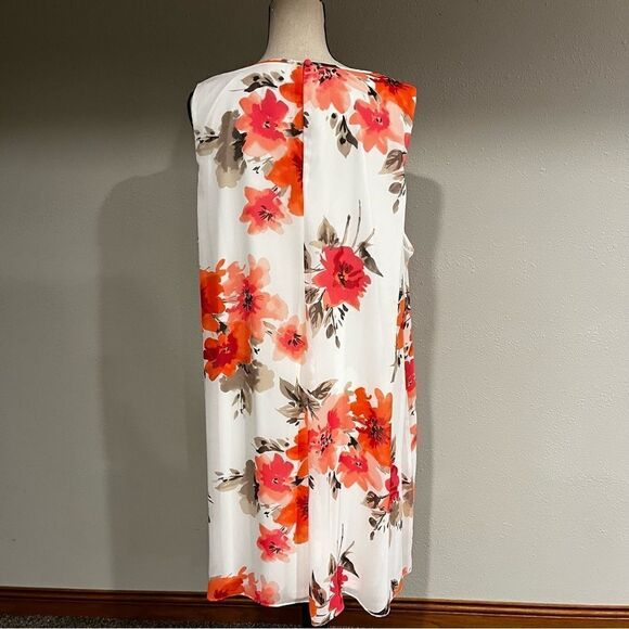 A-line loose fit floral plus size dress - Picture 7 of 15